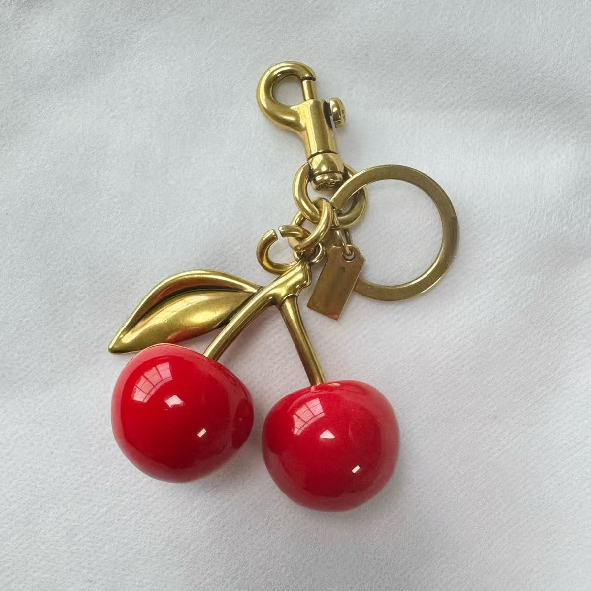 Porte-clés et bijou de sac à motif cerise