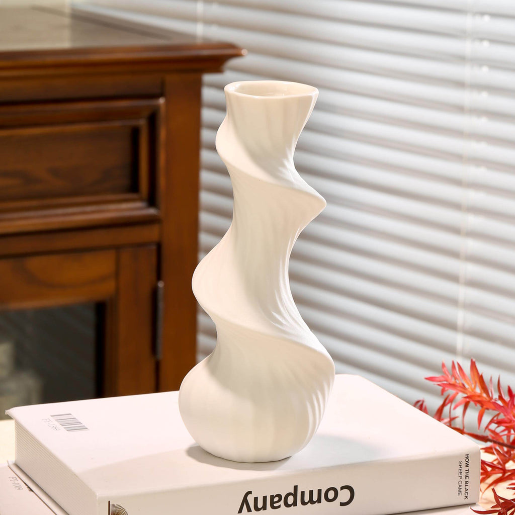 Vase décoratif blanc en céramique, hauteur 20 cm