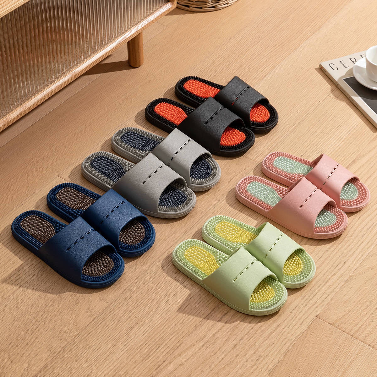 Sandales d’intérieur en PVC à semelle massante