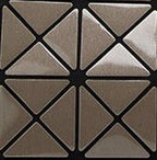 SAC À MAIN À CARREAUX GEOMETRIQUE PLIÉ