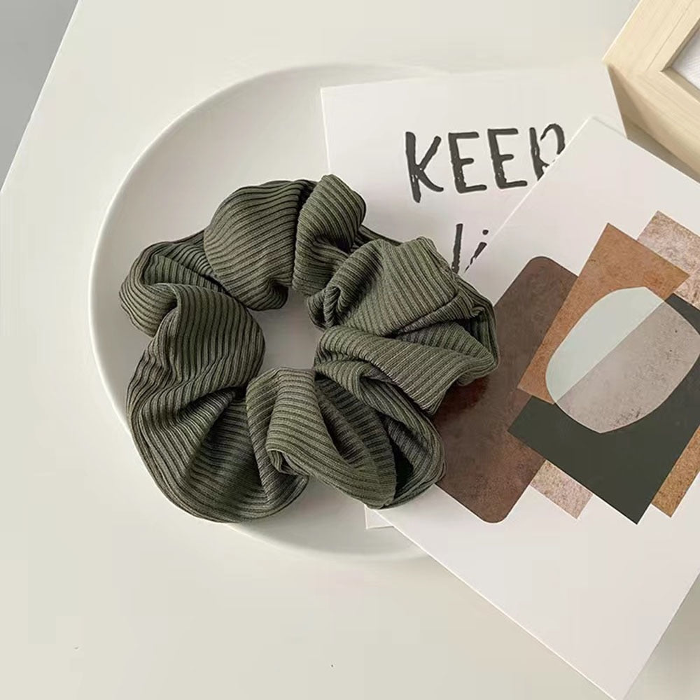 SCRUNCHIE EN SOIE FAIT A LA MAIN - BOSSOUASHOP