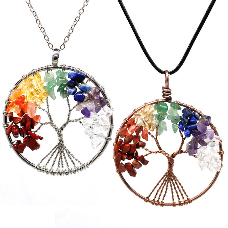 NECKLACES WITH PENDANT IN NATURAL STONES 
