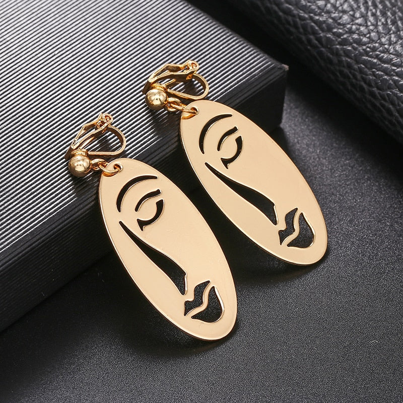 CLIP EARRINGS