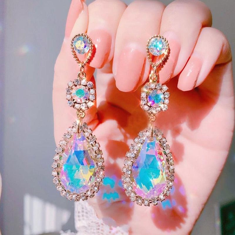DANGLING CRYSTAL EARRINGS 