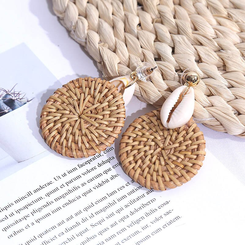 BOUCLES D'OREILLES EN FORME DE COQUILLE NATURELLE