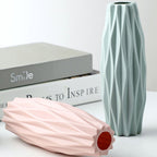 VASE EN PLASTIQUE, IMITATION CÉRAMIQUE