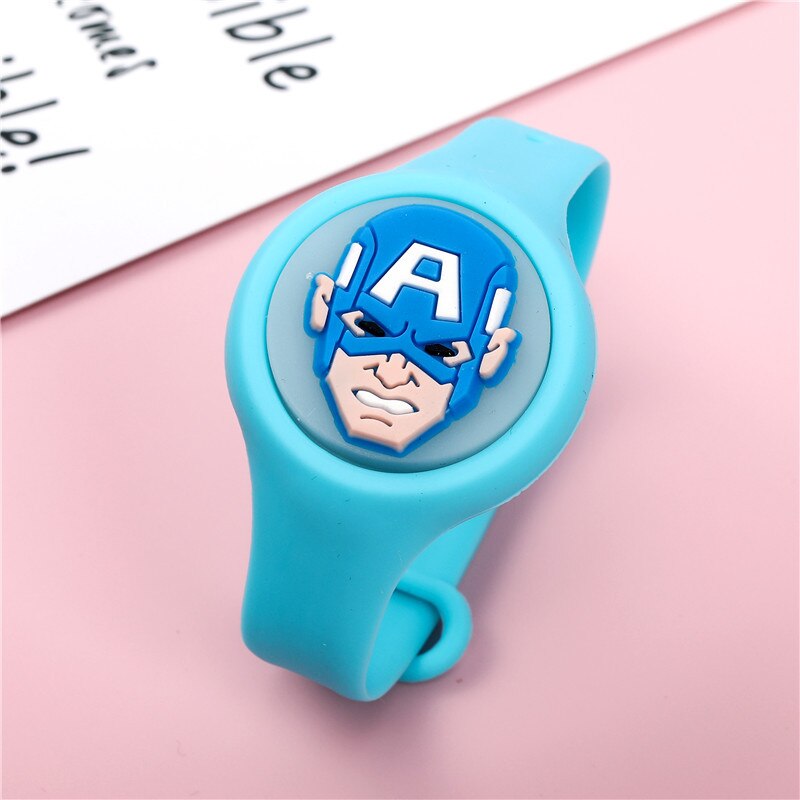 MONTRE LUMINEUSE DISNEY POUR ENFANTS