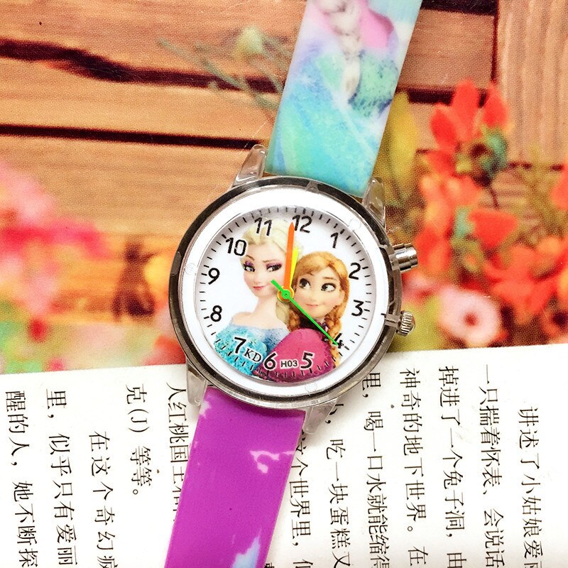 MONTRE LUMINEUSE DISNEY POUR ENFANTS