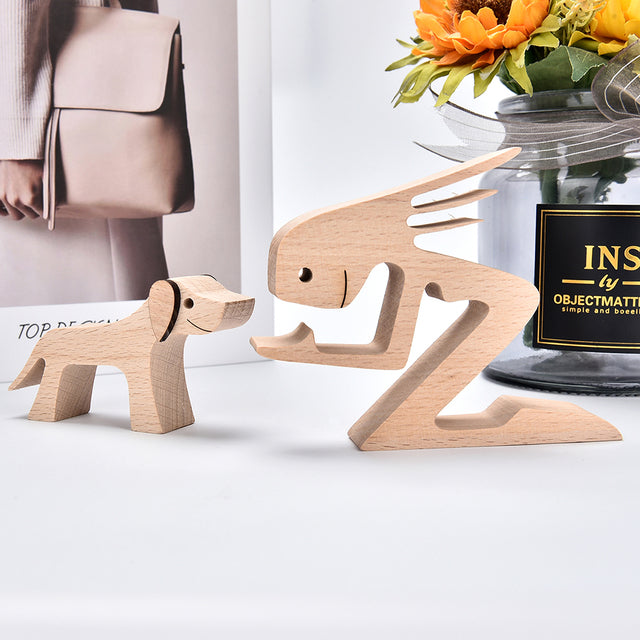 SCULPTURE DE CHIEN EN BOIS FAIT A LA MAIN