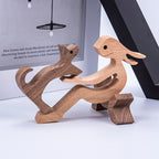 SCULPTURE DE CHIEN EN BOIS FAIT A LA MAIN
